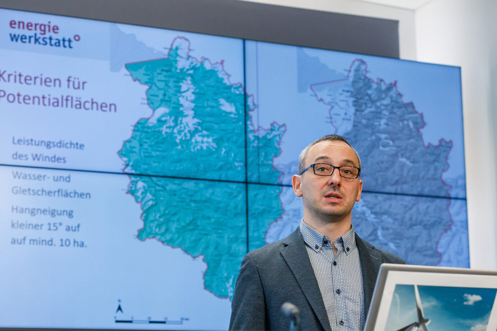 Windenergiepotential in Vorarlberg – der Wind dreht sich auch in Vorarlberg 91 Energiewerkstatt Vorarlberg Windkraftpotenzial Dr. Alexander Stoekl 1 uai