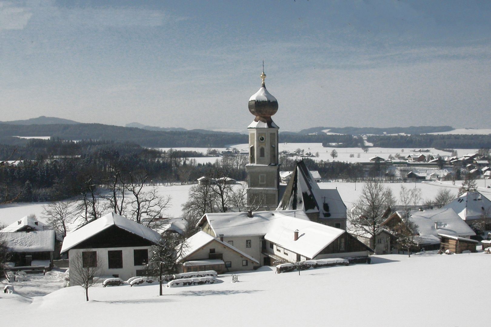 Energiewerkstatt unterstützt spendenbegünstigte Organisationen 67 Energiewerkstatt Spende Caritas und Pfarrkirche Heiligenstatt uai