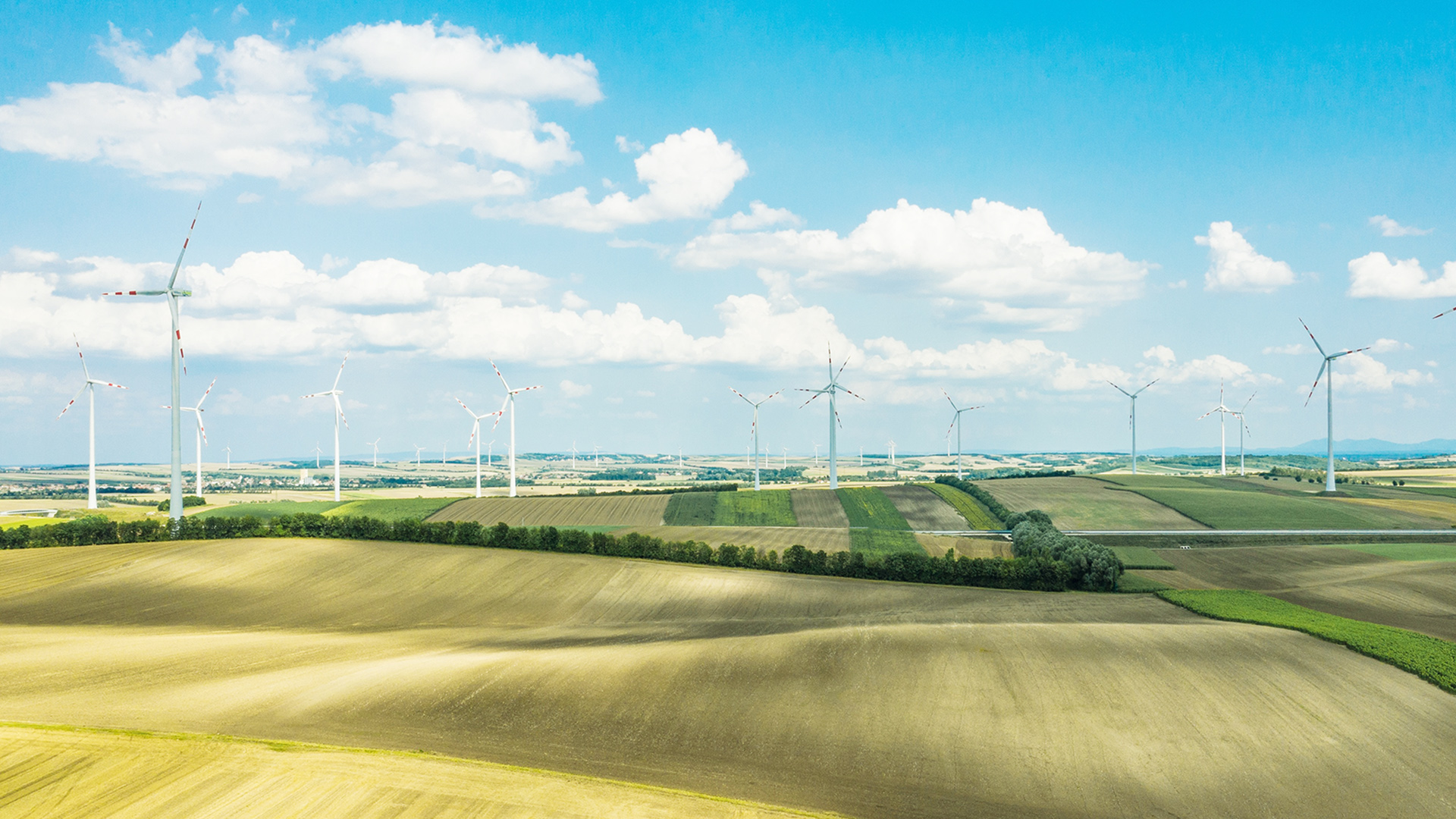 Countryside and Wind Turbines 1 Energiewerkstatt Richtlinie der Interessensgemeinschaft Windkraft Oesterreich IGW AdobeStock 288510884