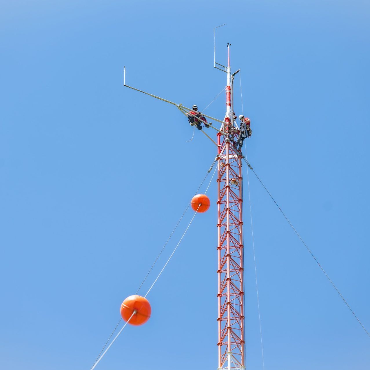 Energiewerkstatt_Windmessungen VERBUND AG_Mühlviertel Rainbach-Grünbach_120-Meter-Windmessmast_3 4 Energiewerkstatt Windmessungen VERBUND AG Muehlviertel Rainbach Gruenbach 120 Meter Windmessmast 3 uai
